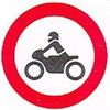 Motorkerékpárral behajtani tilos